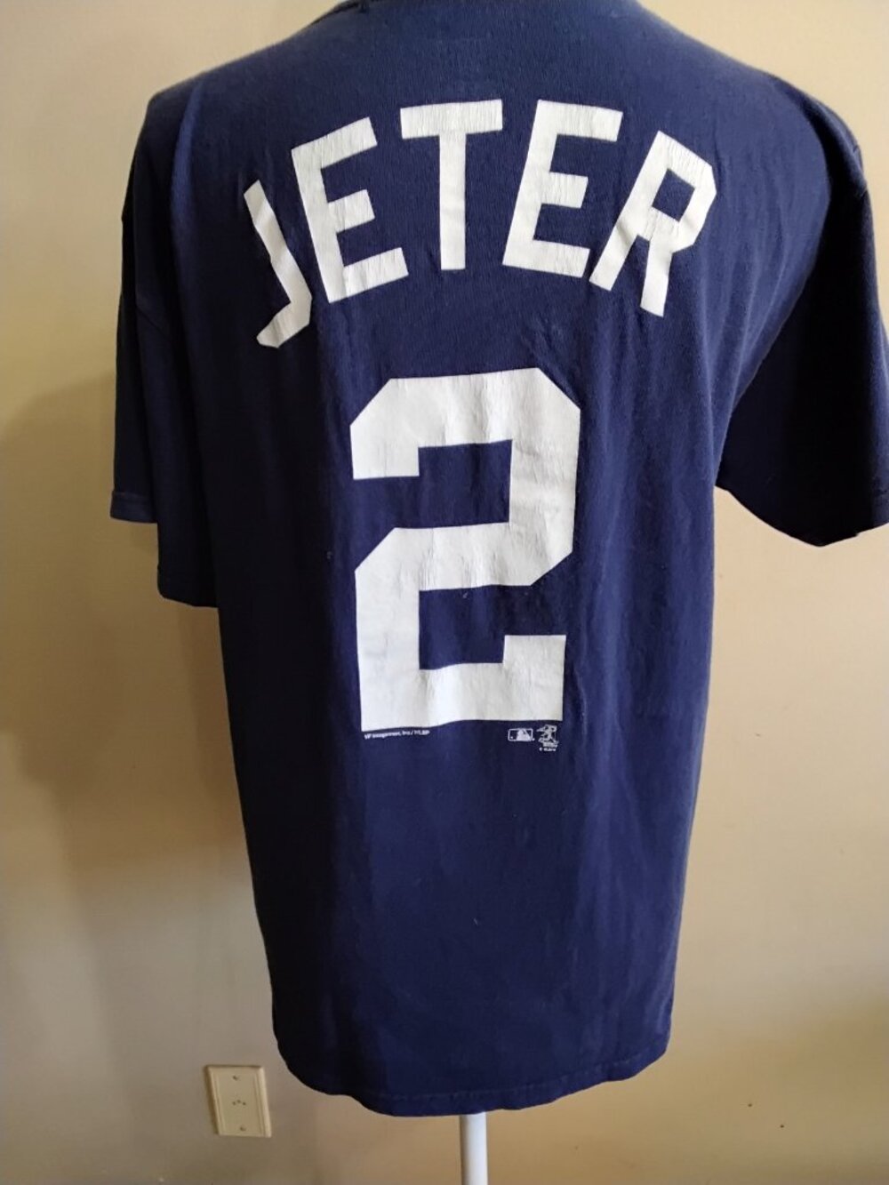 Vintage MLB New York Yankees Derek Jeter #2 Graphic T-Shirt - Men's Medium
